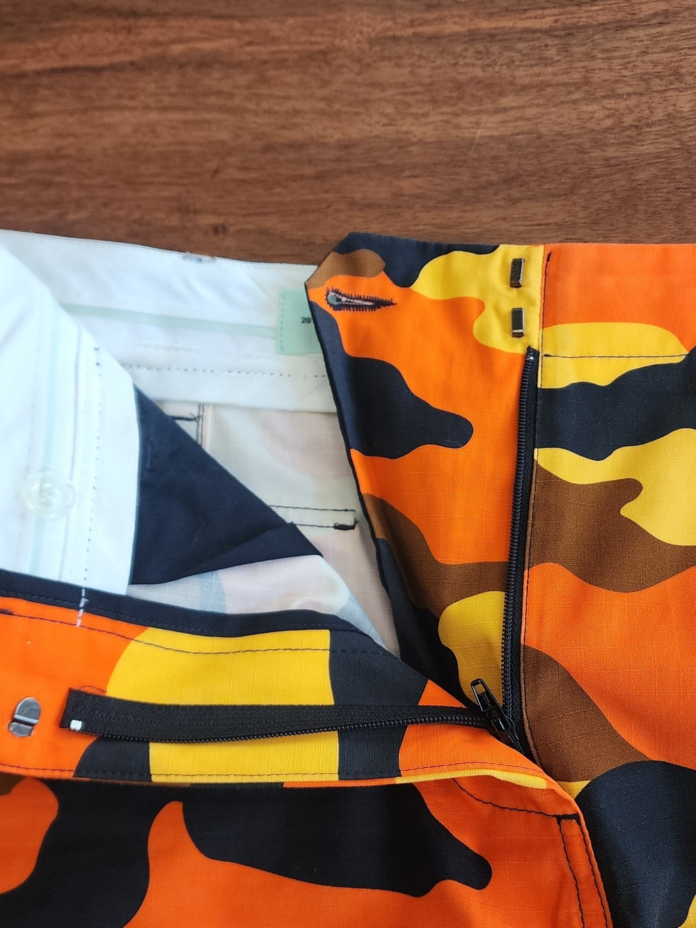 Off-White c/o Virgil Abloh Orange, Yellow & Black Camo Cargo Pants Size S - Picture 10 of 13